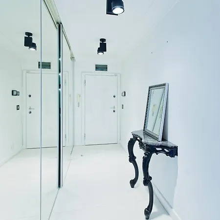 Fendi Style In Lozenets, Marinela Apartment