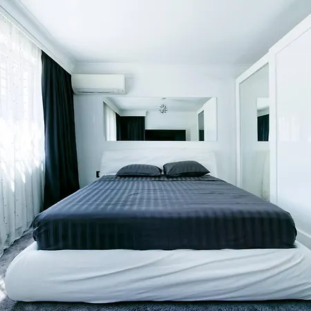 Fendi Style In Lozenets, Marinela Apartment *